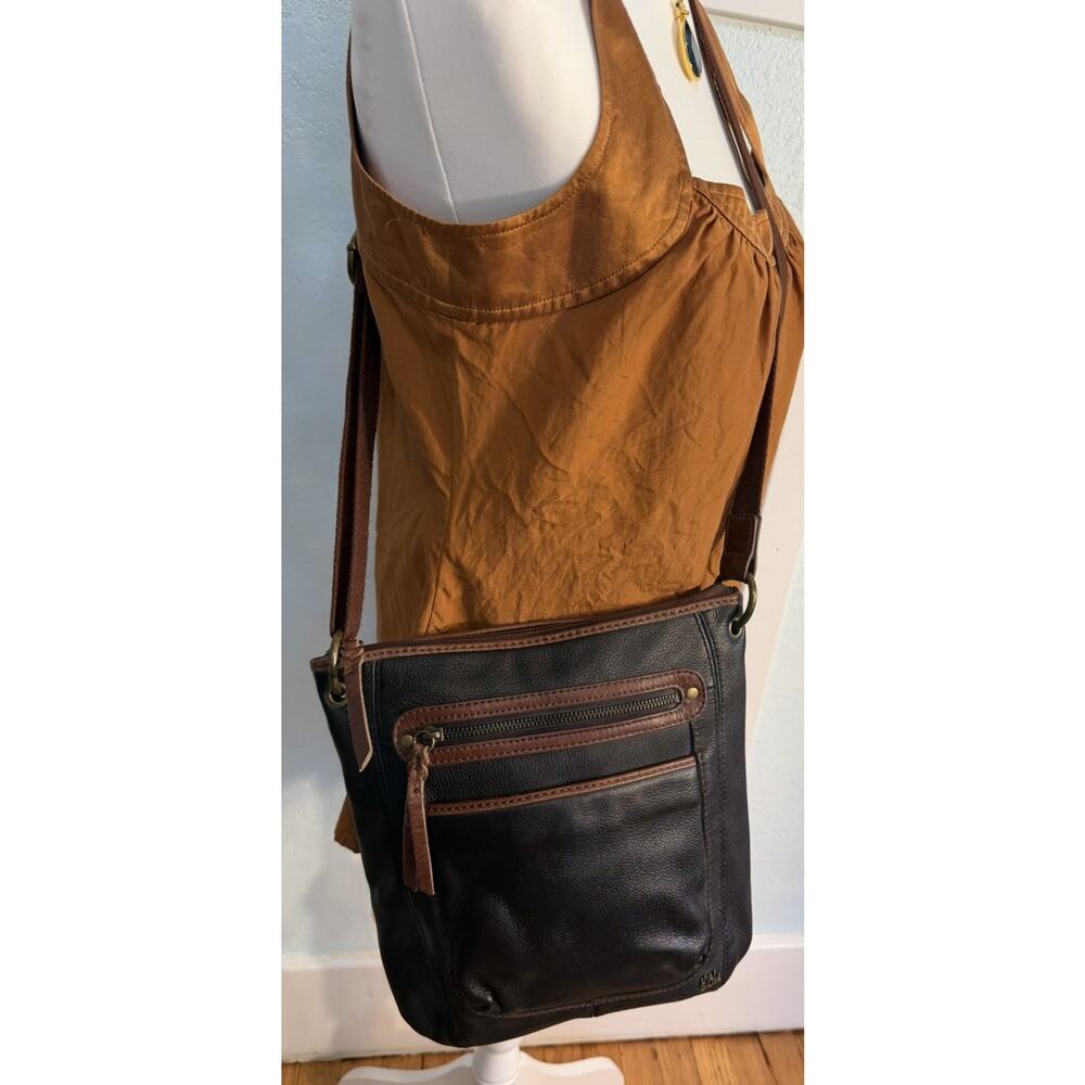 The Sak Iris Leather Crossbody Purse Shoulder Bag Black & Brown Adjustable Strap - Picture 2 of 13